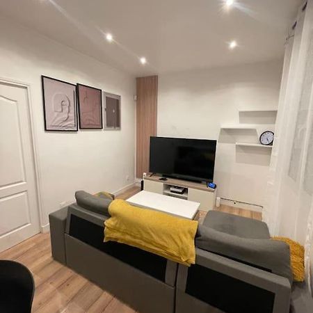Charmant Appartement Americain サン＝ドニ エクステリア 写真