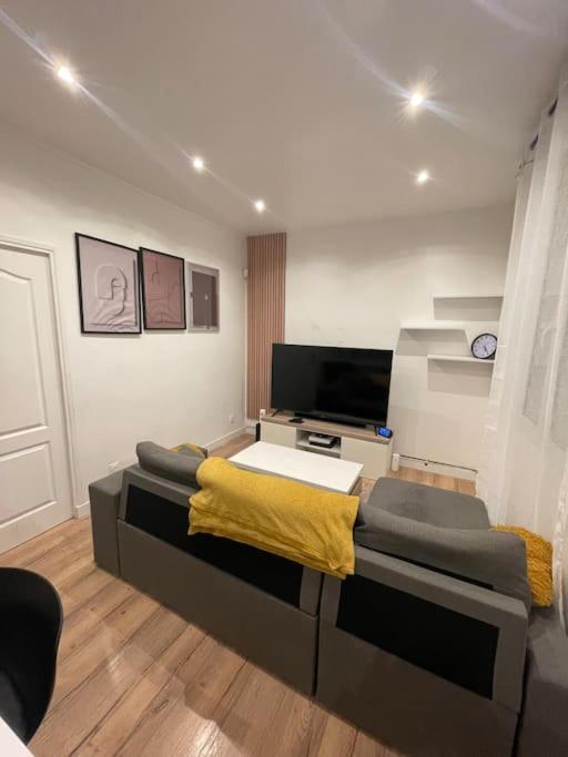 Charmant Appartement Americain サン＝ドニ エクステリア 写真